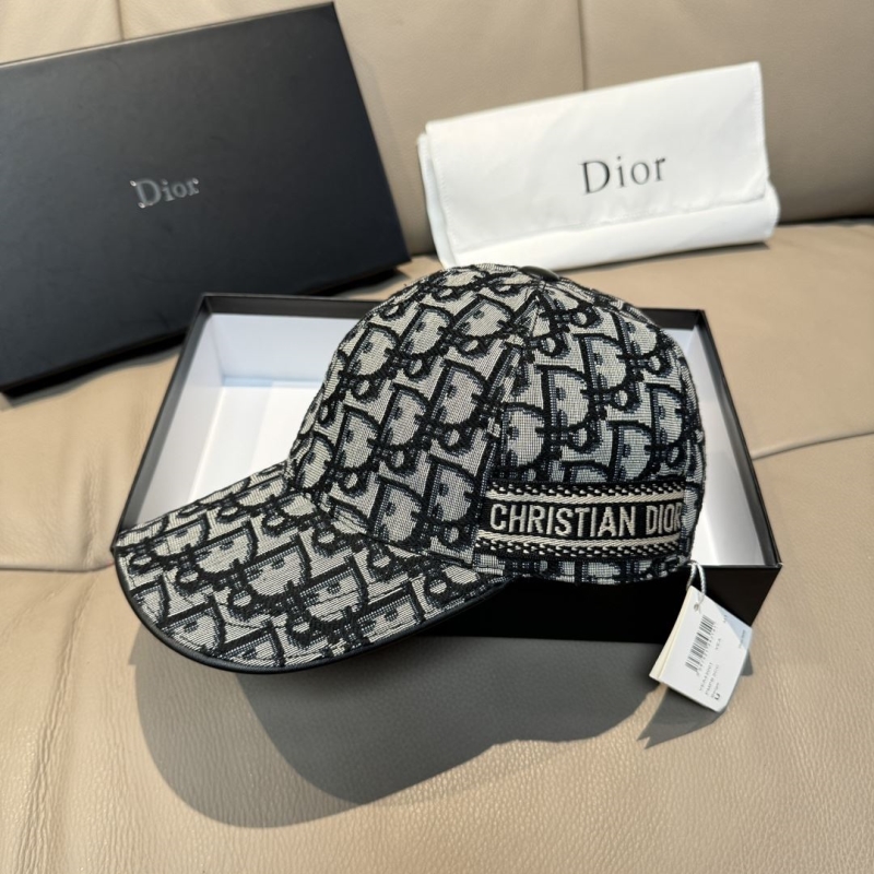 CHRISTIAN DIOR